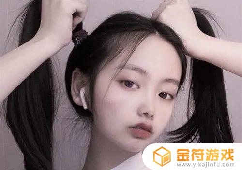 女孩问你是不是特别喜欢她 女孩问你是不是特别喜欢她怎么回答